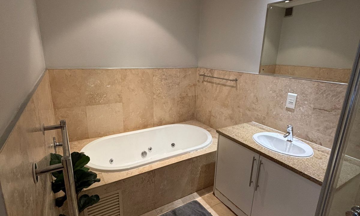 Photo of Bathroom in Simondium