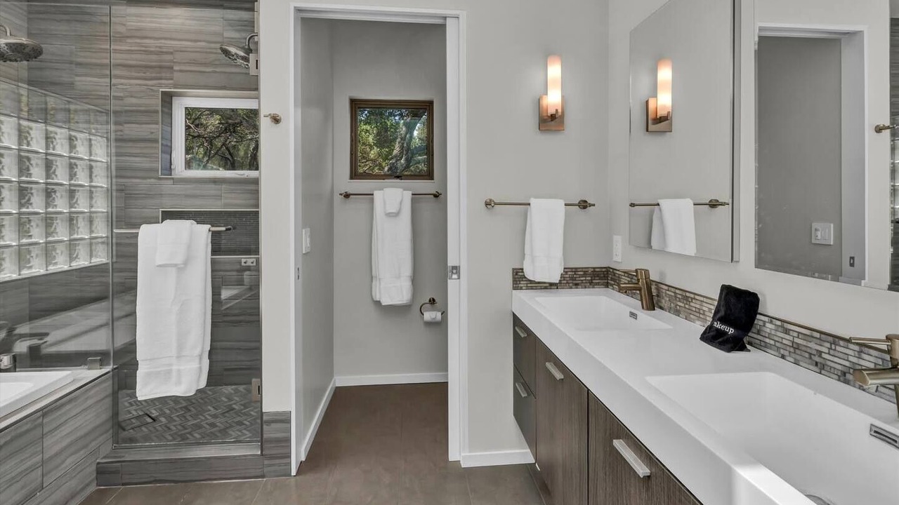 Photo of Bathroom in Fetters Hot Springs-Agua Caliente
