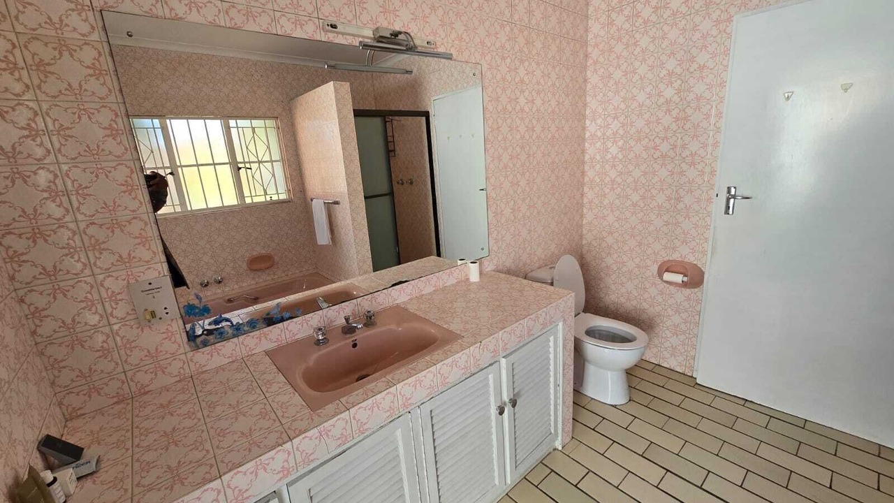 Photo of Bathroom in Greater Johannesburg Metropolitan Area