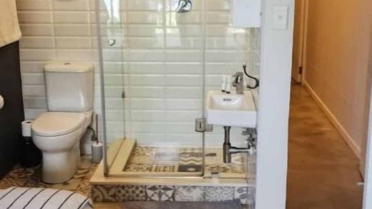Photo of Bathroom in Selection Beach