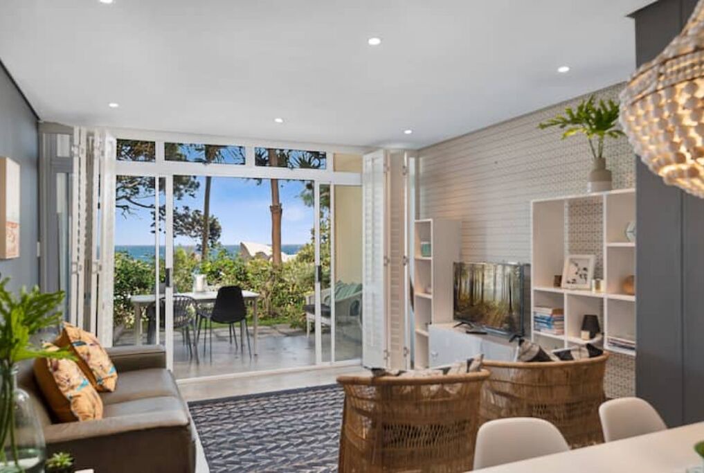 Photo of Livingroom in Selection Beach