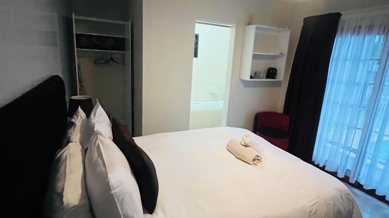 Photo of Bedroom in Selborne