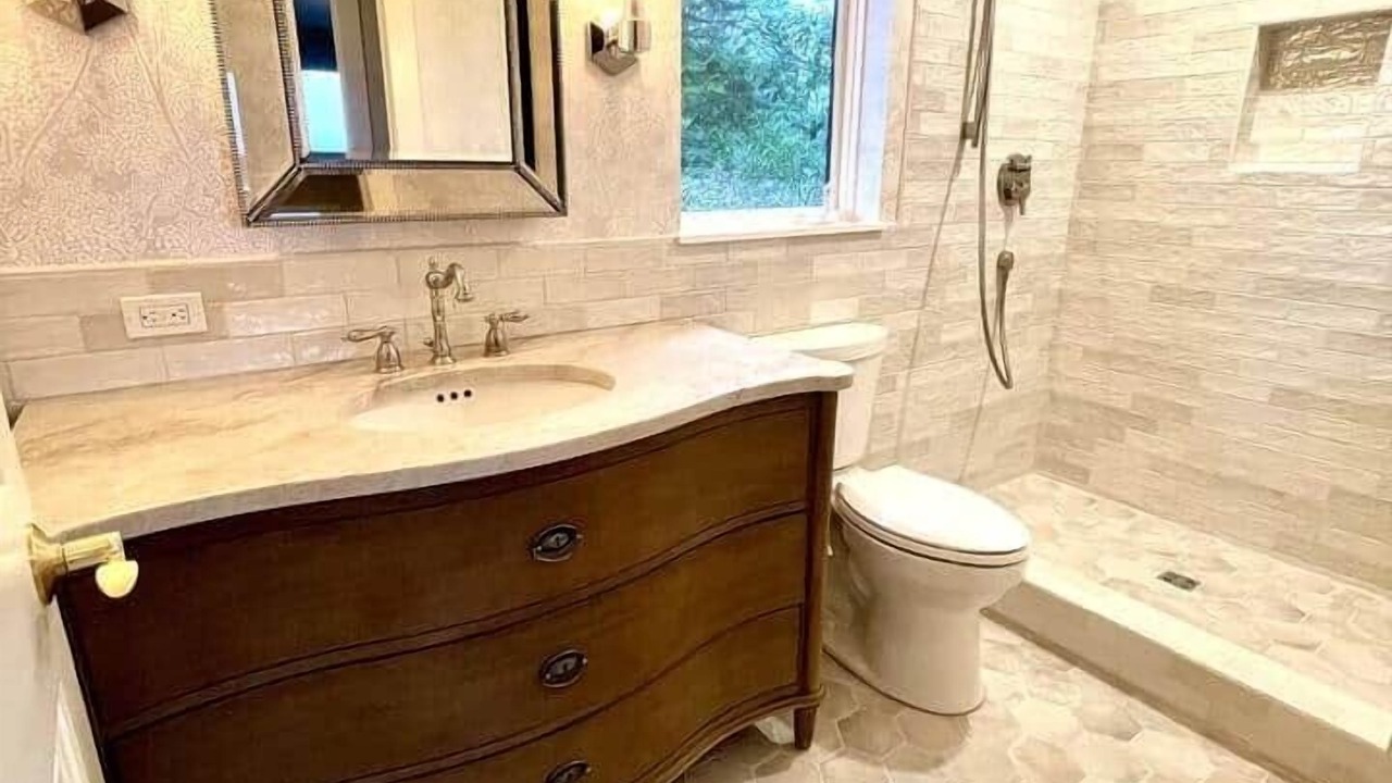 Photo of Bathroom in Freestone