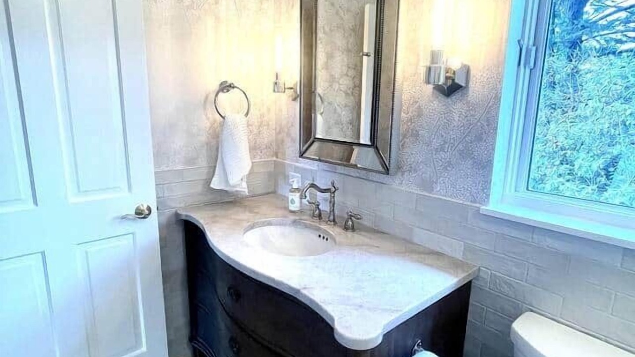 Photo of Bathroom in Freestone