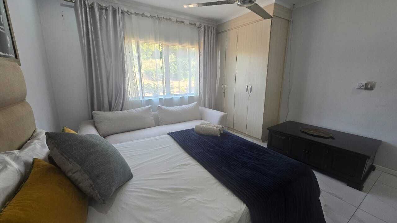 Photo of Bedroom in Constantia Kloof