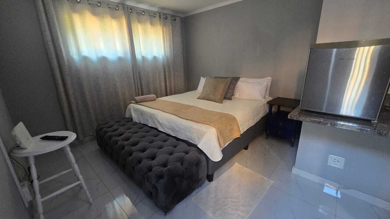 Photo of Bedroom in Constantia Kloof