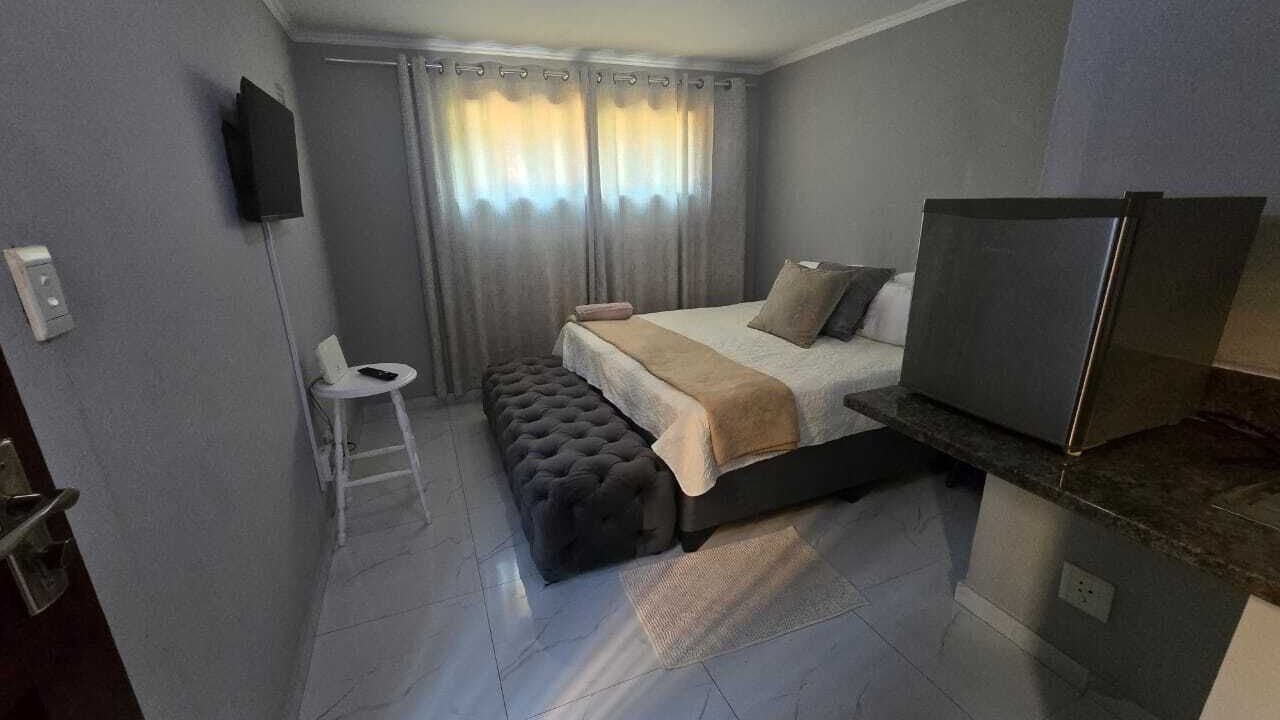 Photo of Bedroom in Constantia Kloof