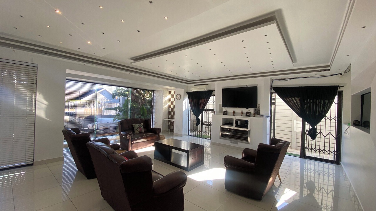 Photo of Livingroom in Parow North