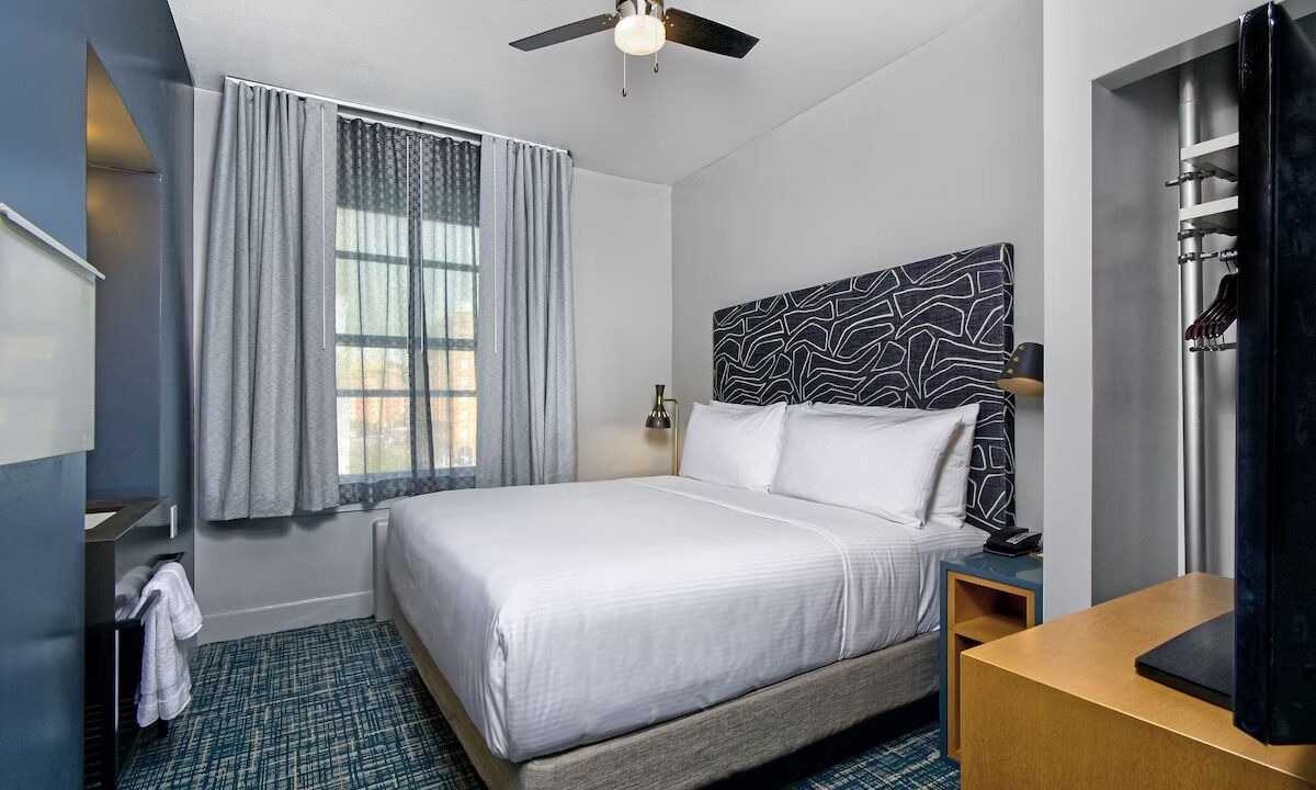 Photo of Bedroom in Downtown San Francisco