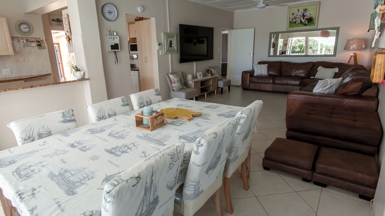 Photo of Livingroom in Jeffreys Bay