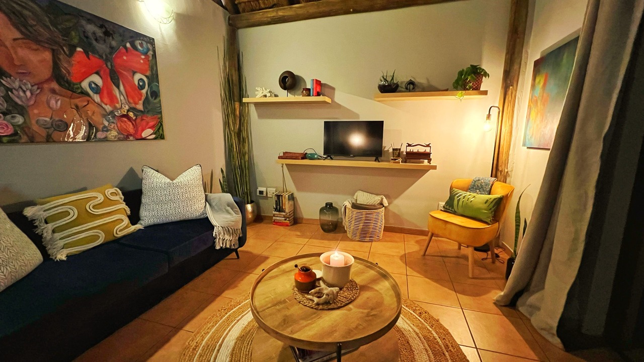 Photo of Livingroom in Greater Johannesburg Metropolitan Area