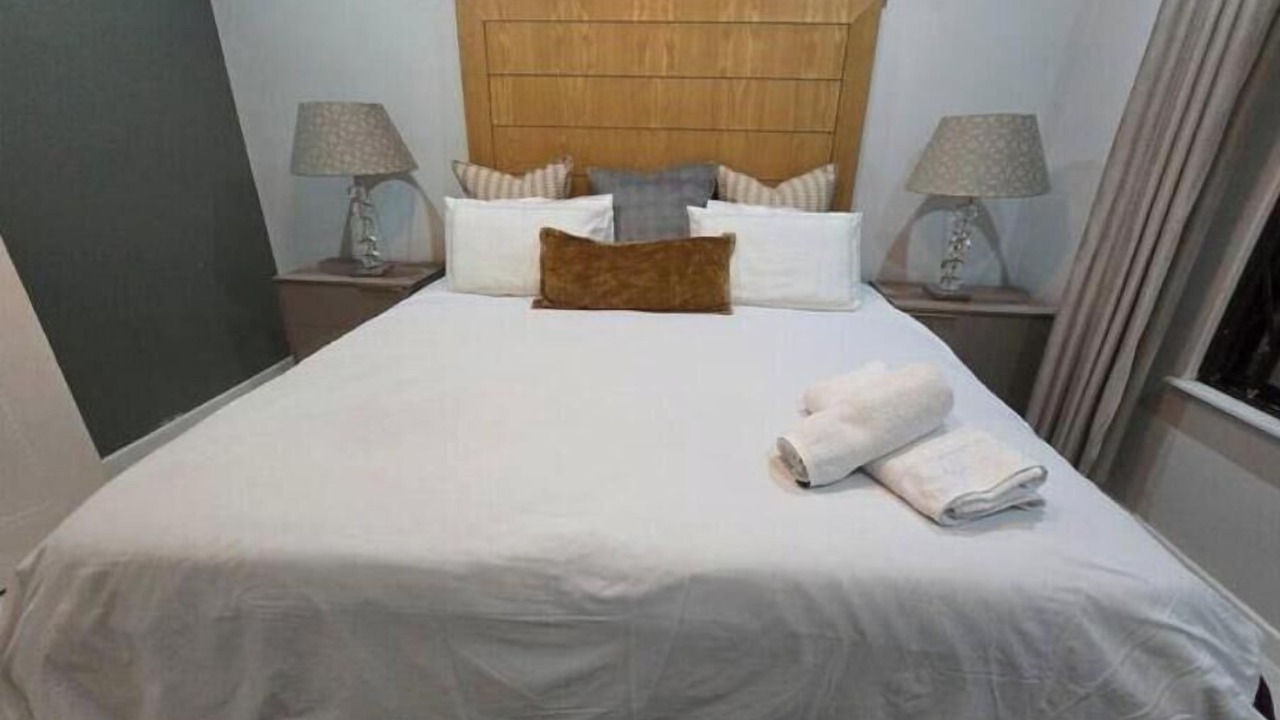 Photo of Bedroom in Constantia Kloof