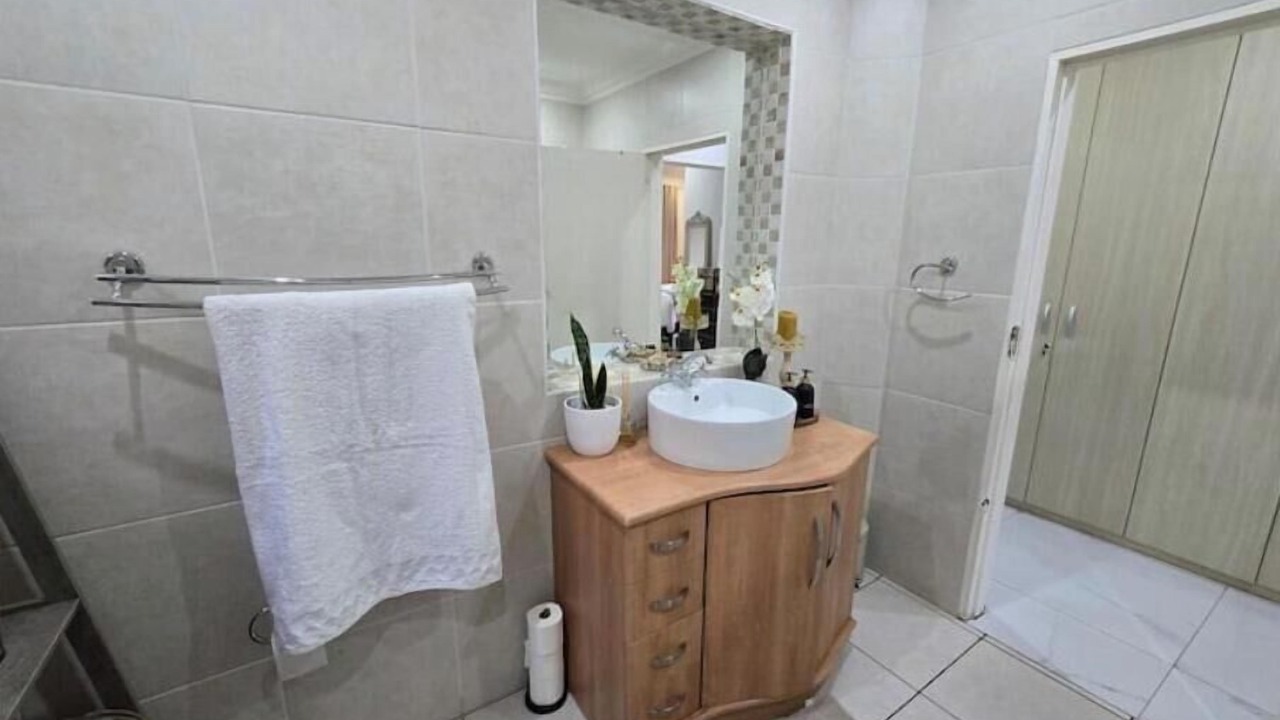 Photo of Bathroom in Constantia Kloof