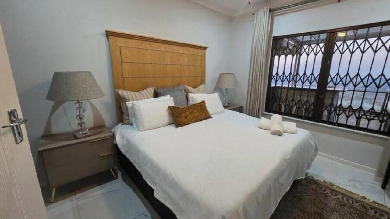 Photo of Bedroom in Constantia Kloof