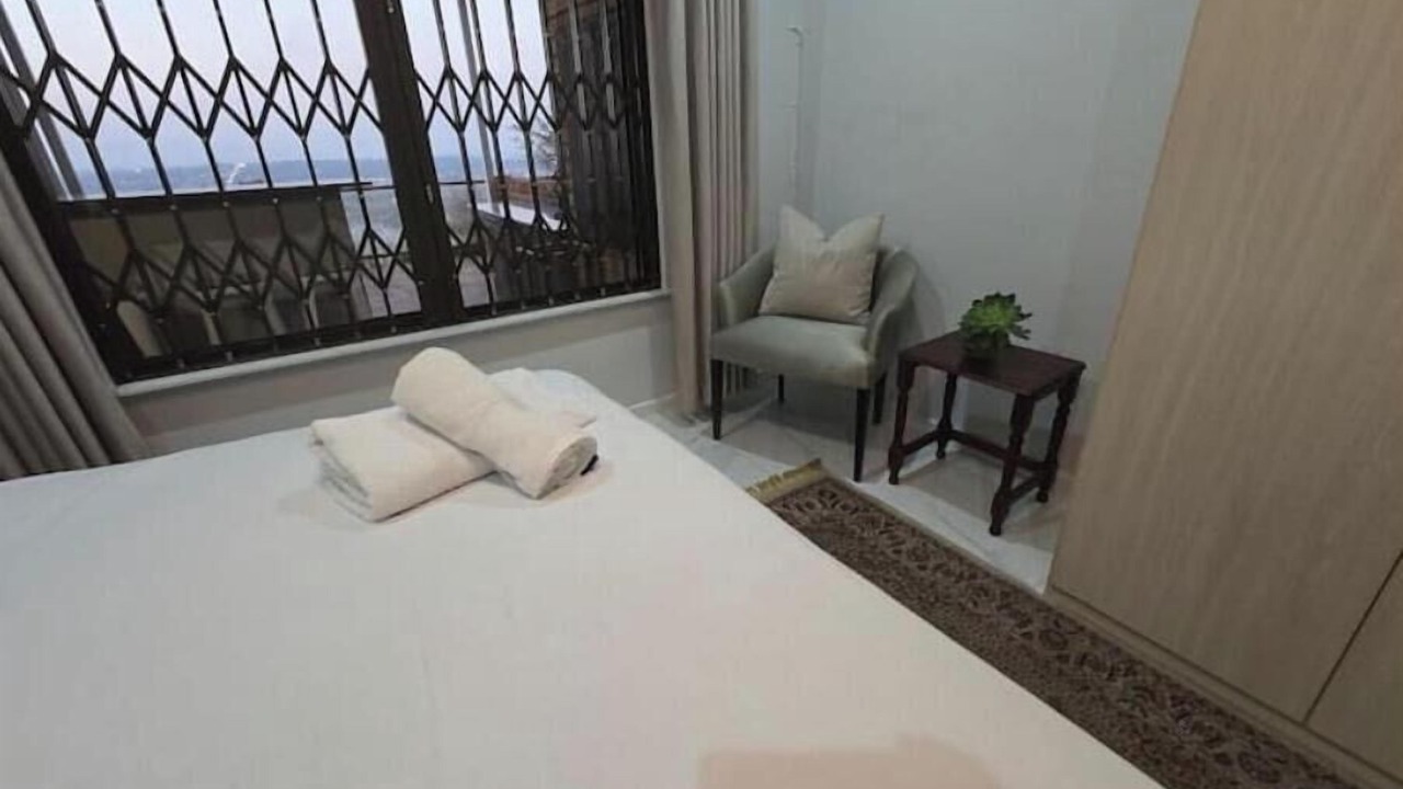 Photo of Bedroom in Constantia Kloof