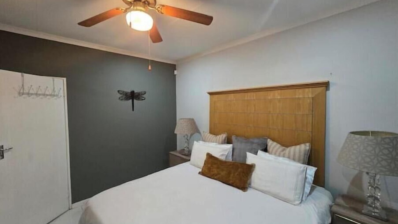 Photo of Bedroom in Constantia Kloof