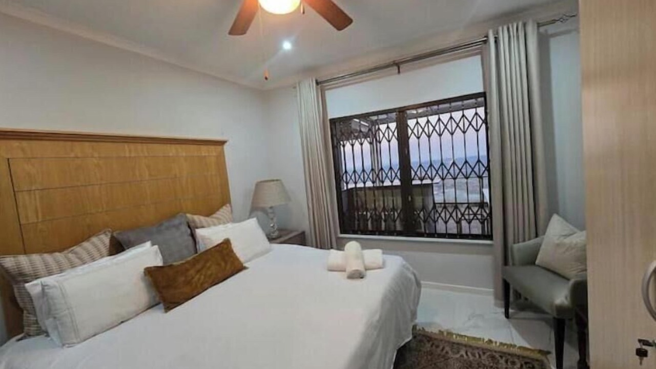 Photo of Bedroom in Constantia Kloof
