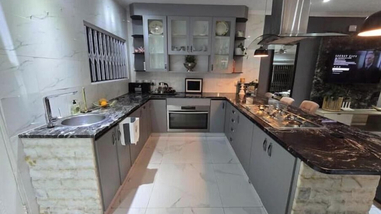 Photo of Kitchen in Constantia Kloof