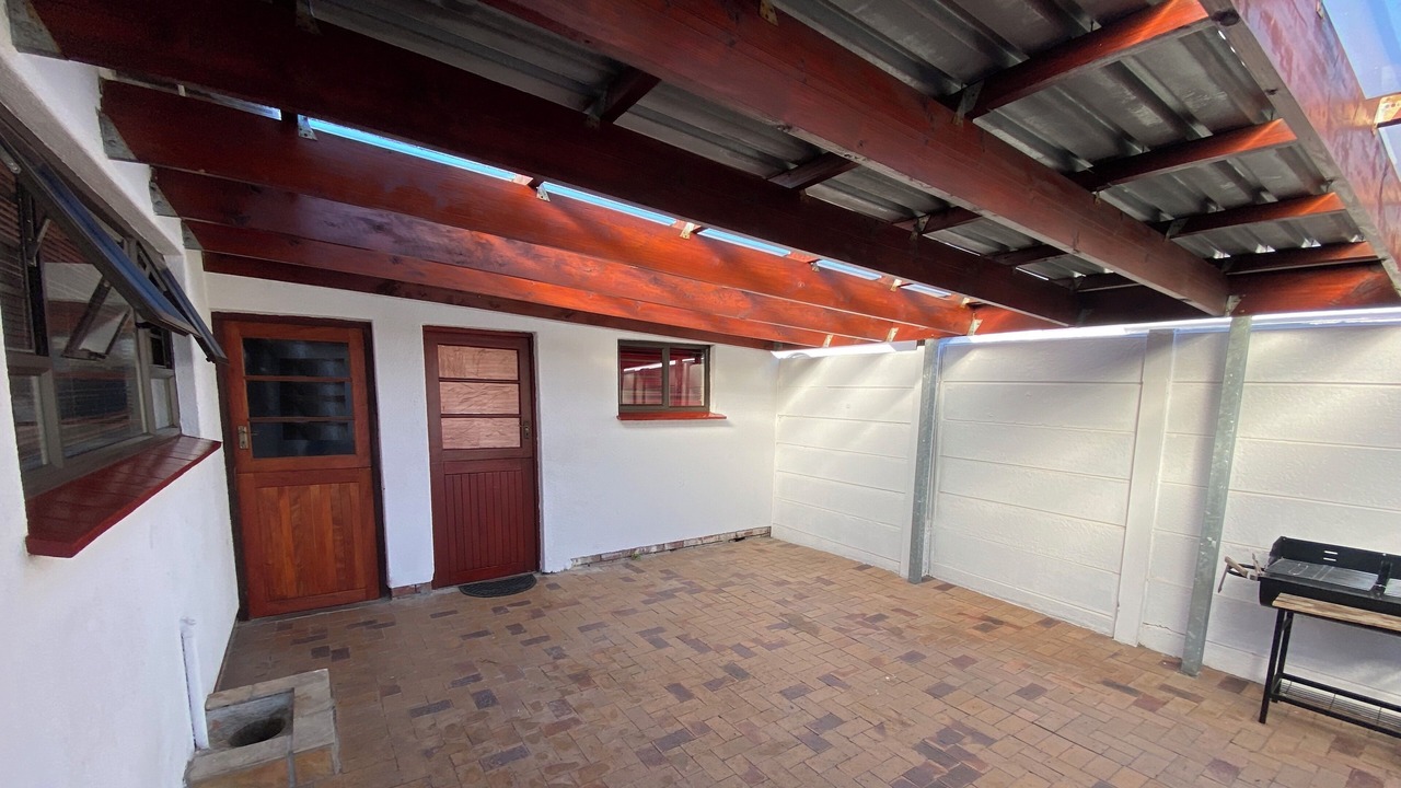 Photo of Patio Balcony in Goodwood