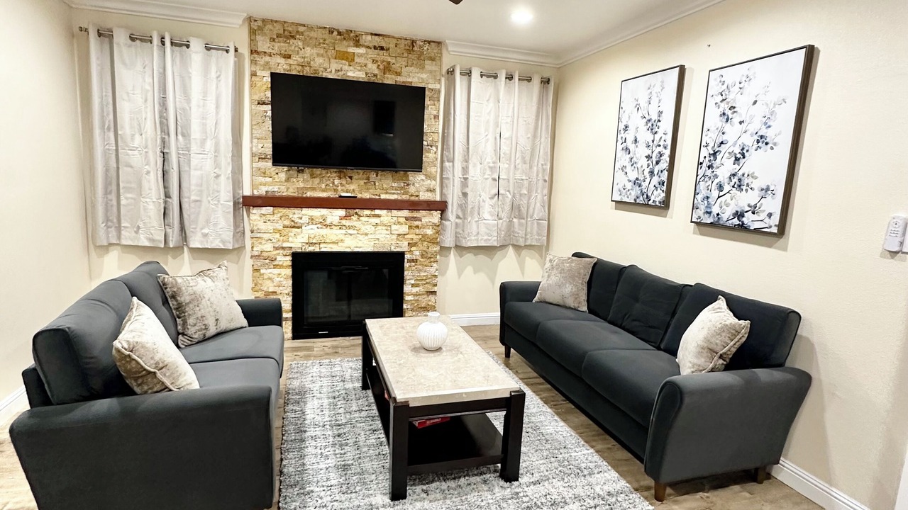 Photo of Livingroom in Fremont