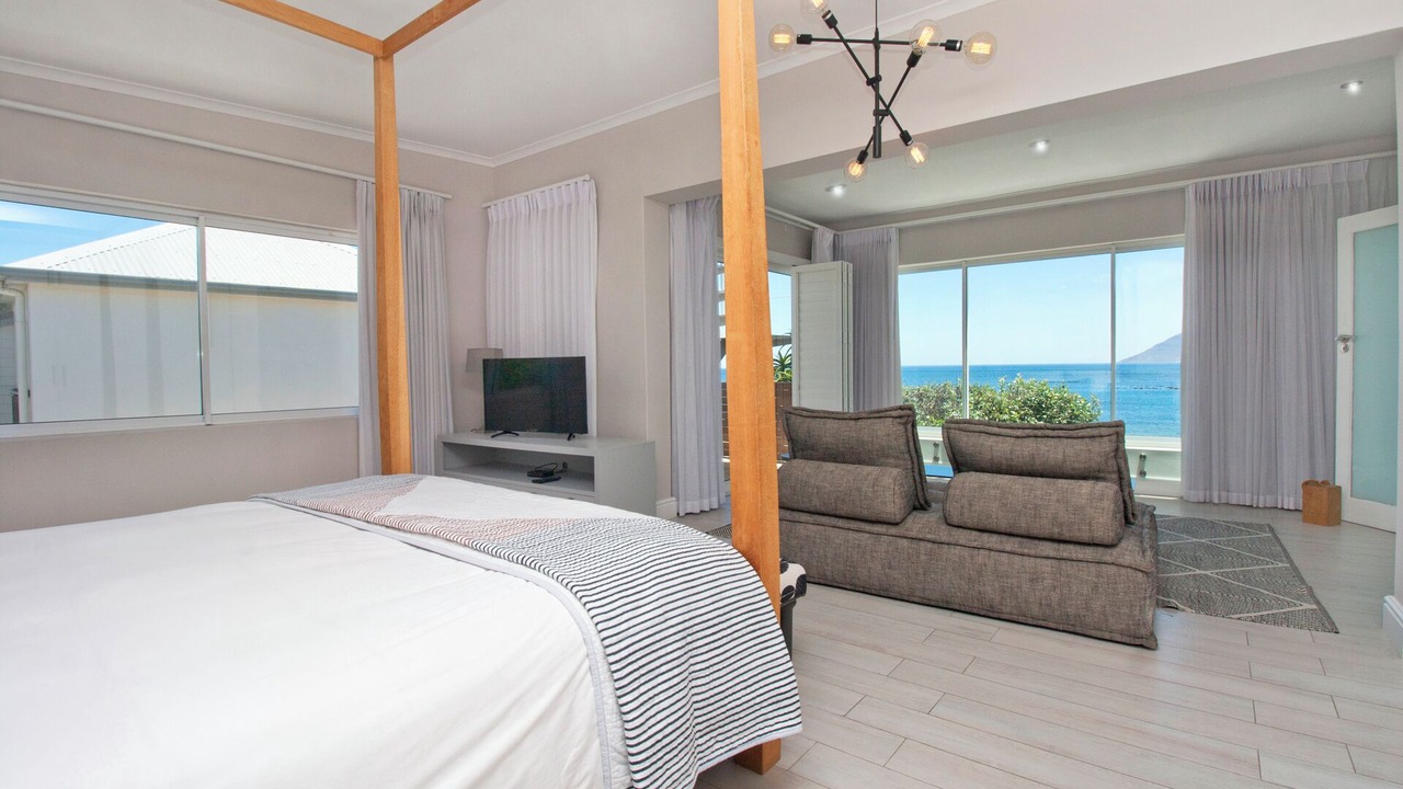 Photo of Bedroom in Redhill