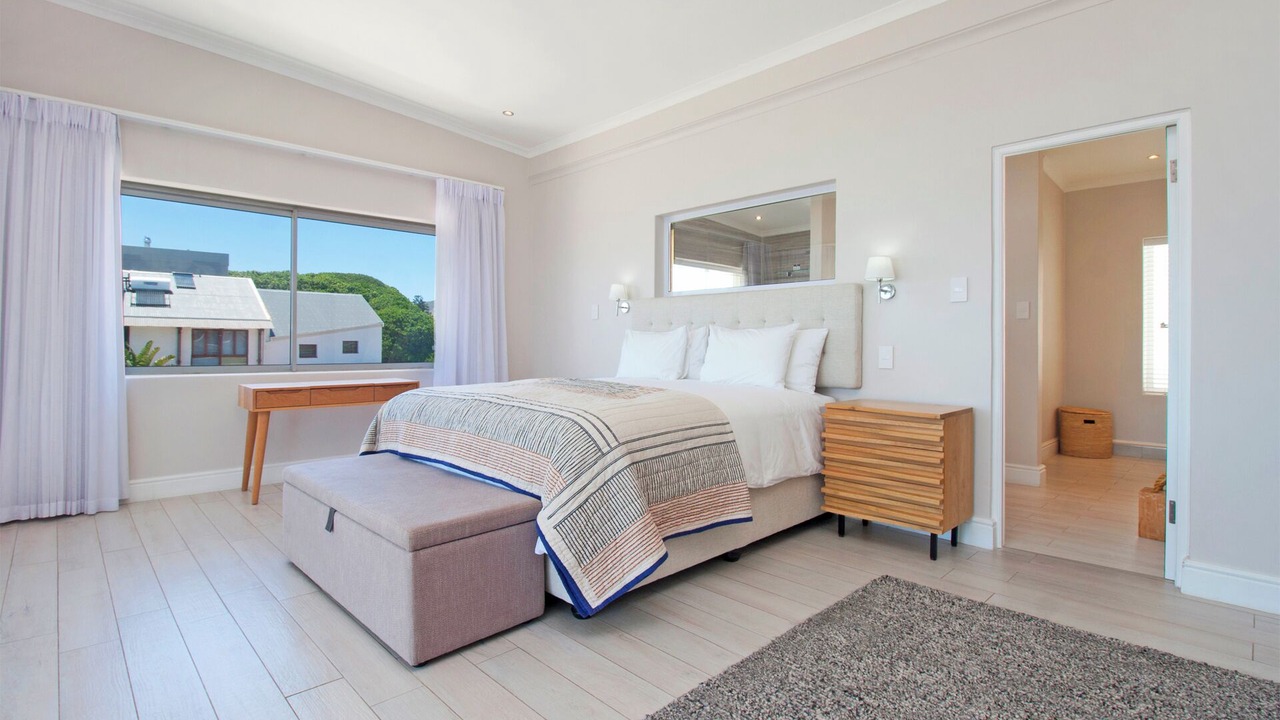 Photo of Bedroom in Redhill