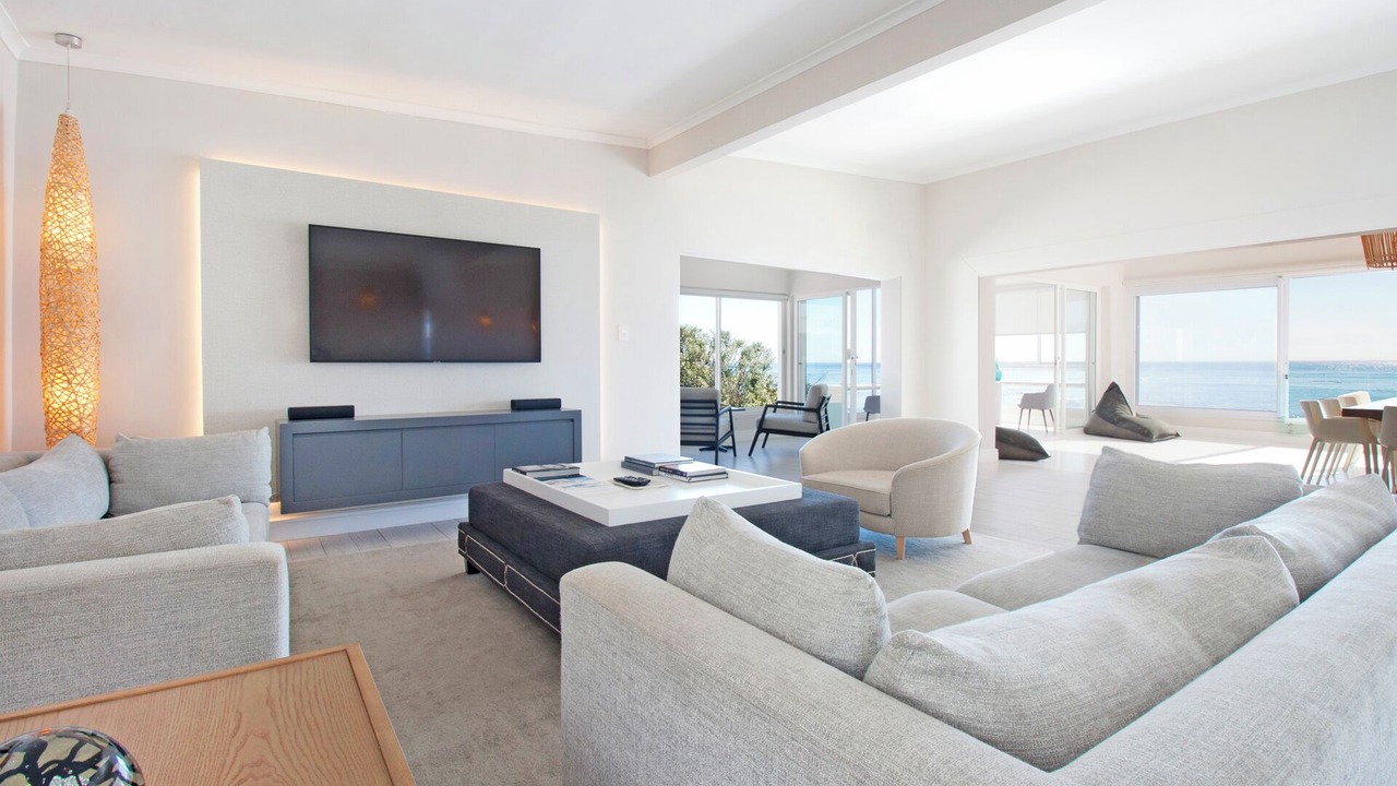 Photo of Livingroom in Redhill