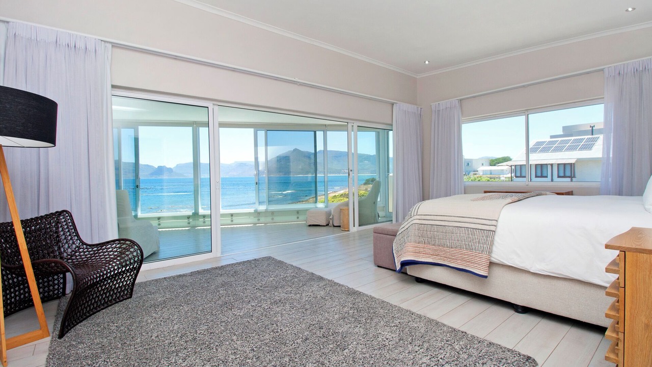 Photo of Bedroom in Redhill