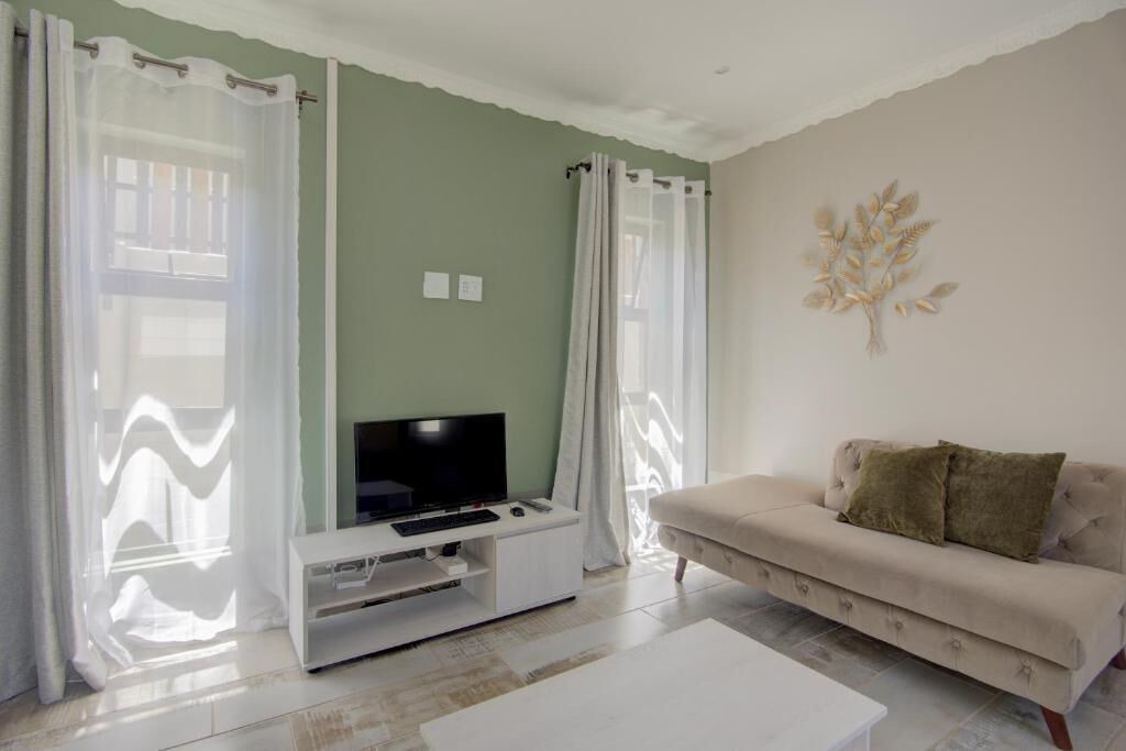 Photo of Livingroom in Ekurhuleni