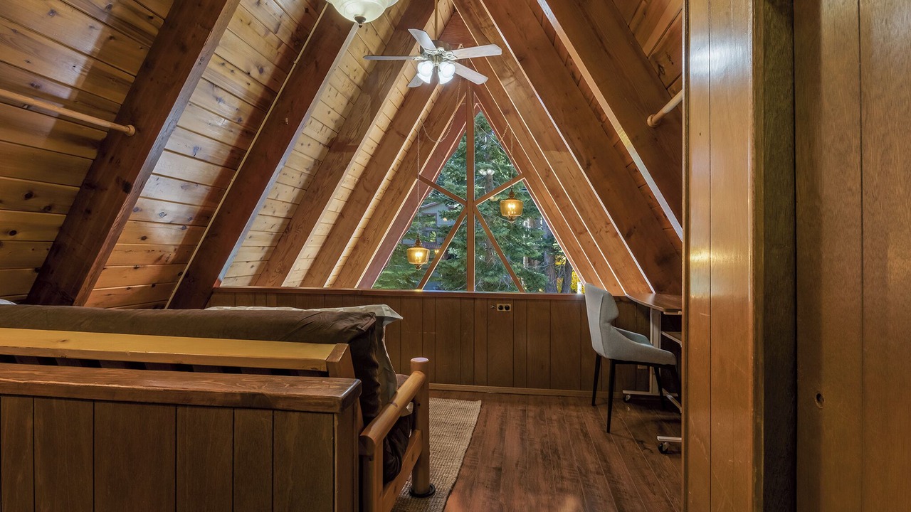 Photo of Livingroom in Comstock Acres