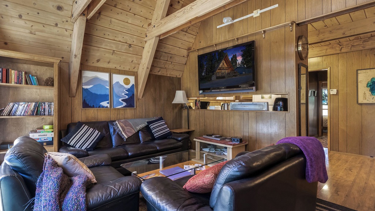 Photo of Livingroom in Comstock Acres