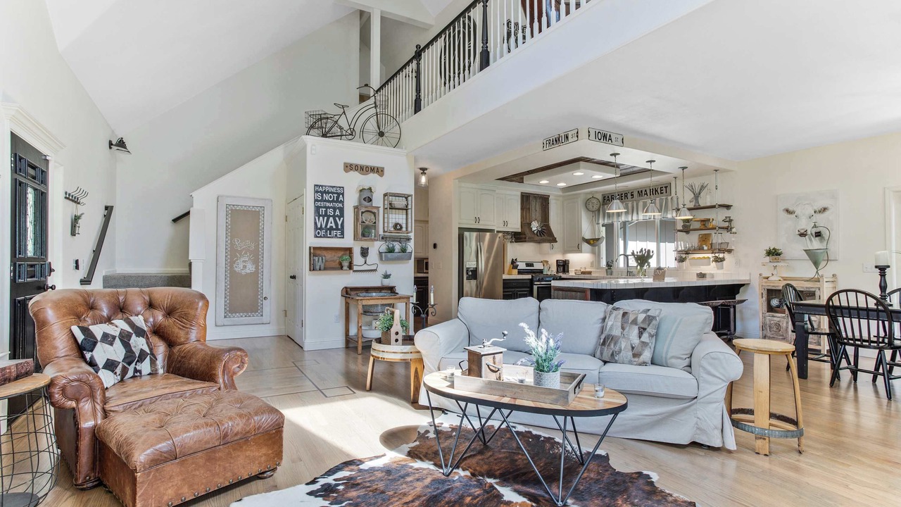 Photo of Livingroom in Kenwood