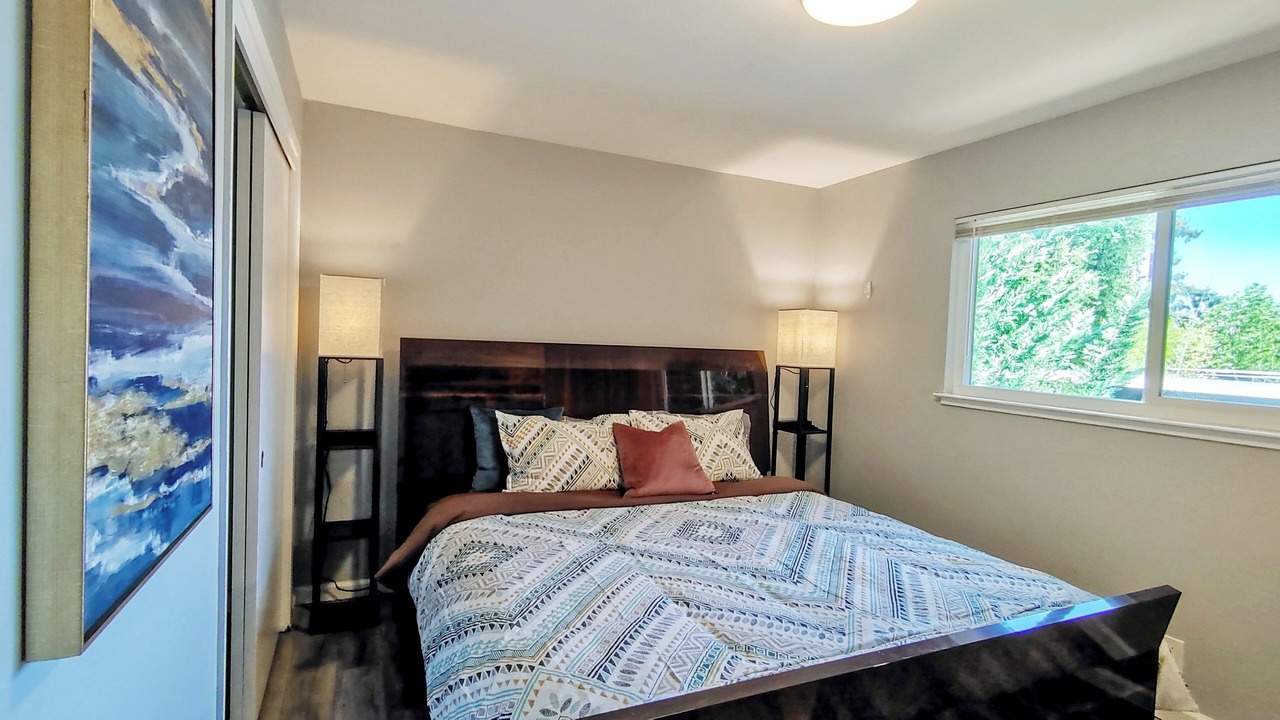 Photo of Bedroom in Old Mountain View