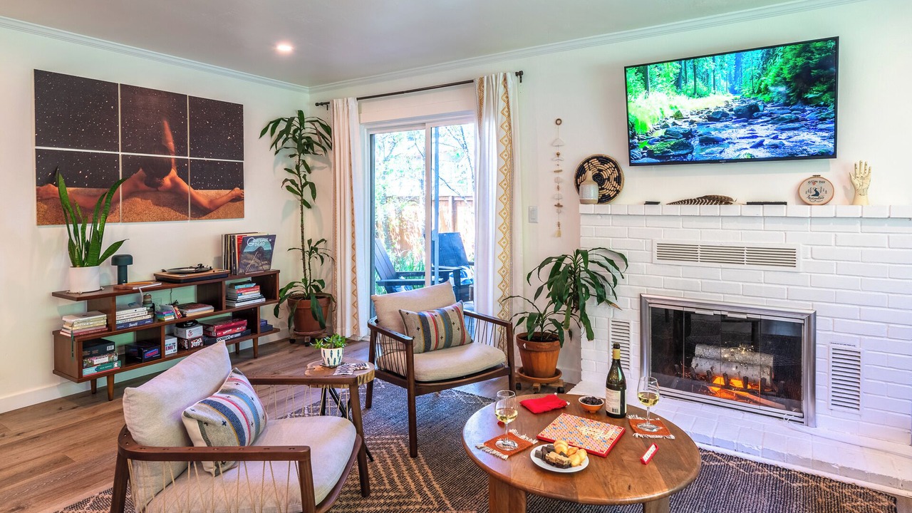 Photo of Bedroom in Guerneville