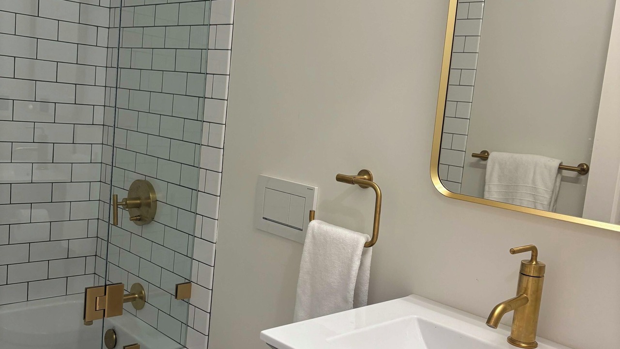 Photo of Bathroom in Dolores Heights