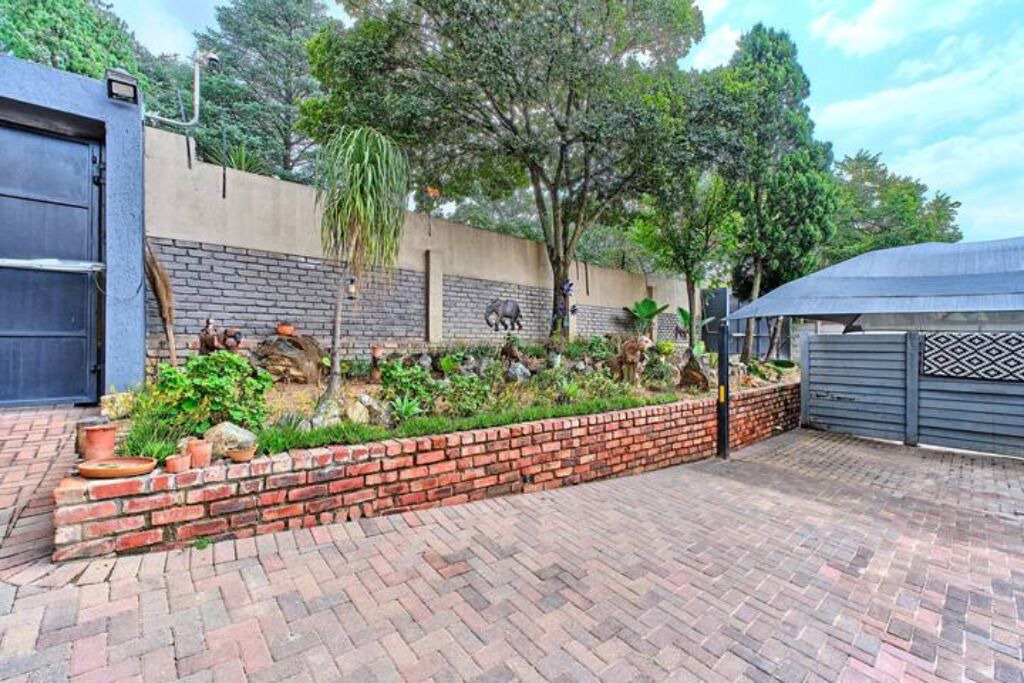 Photo of Outdoor in Woodmead