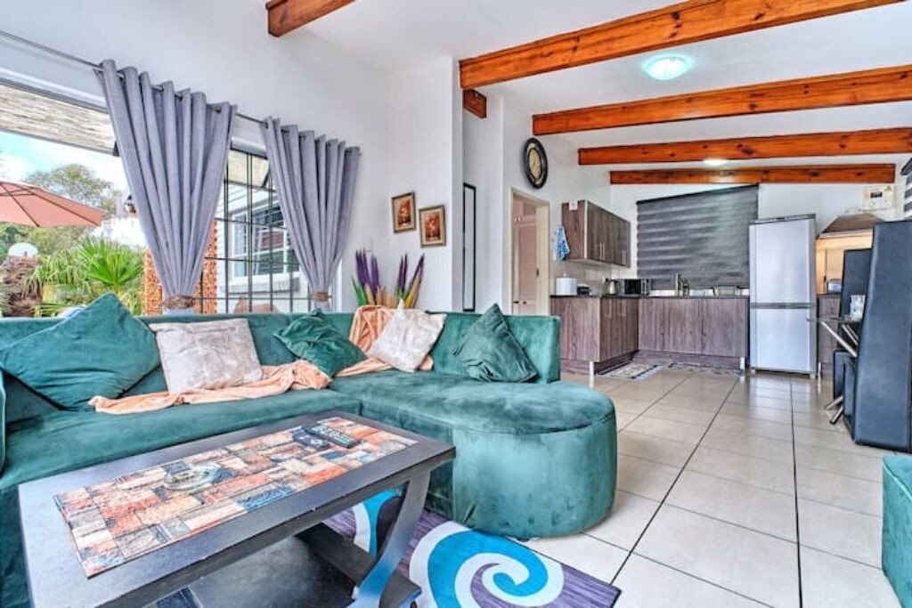 Photo of Livingroom in Woodmead