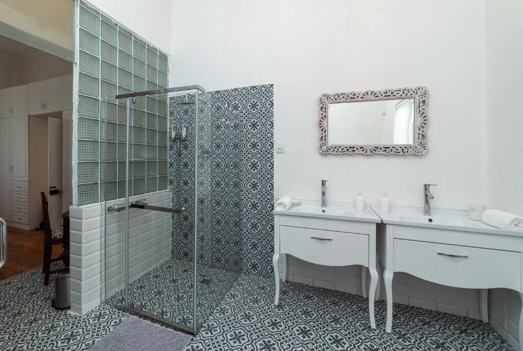 Photo of Bathroom in Linkside