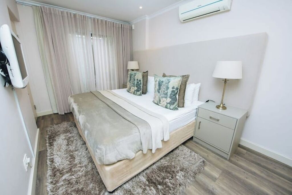 Photo of Bedroom in Sea Point Promenade