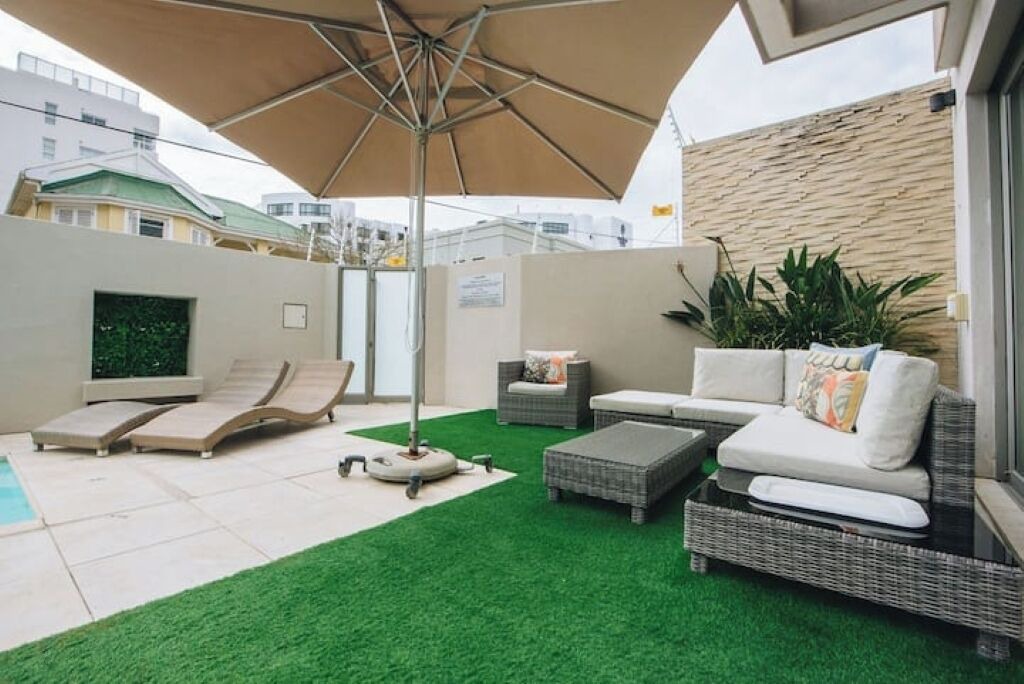 Photo of Patio Balcony in Sea Point Promenade