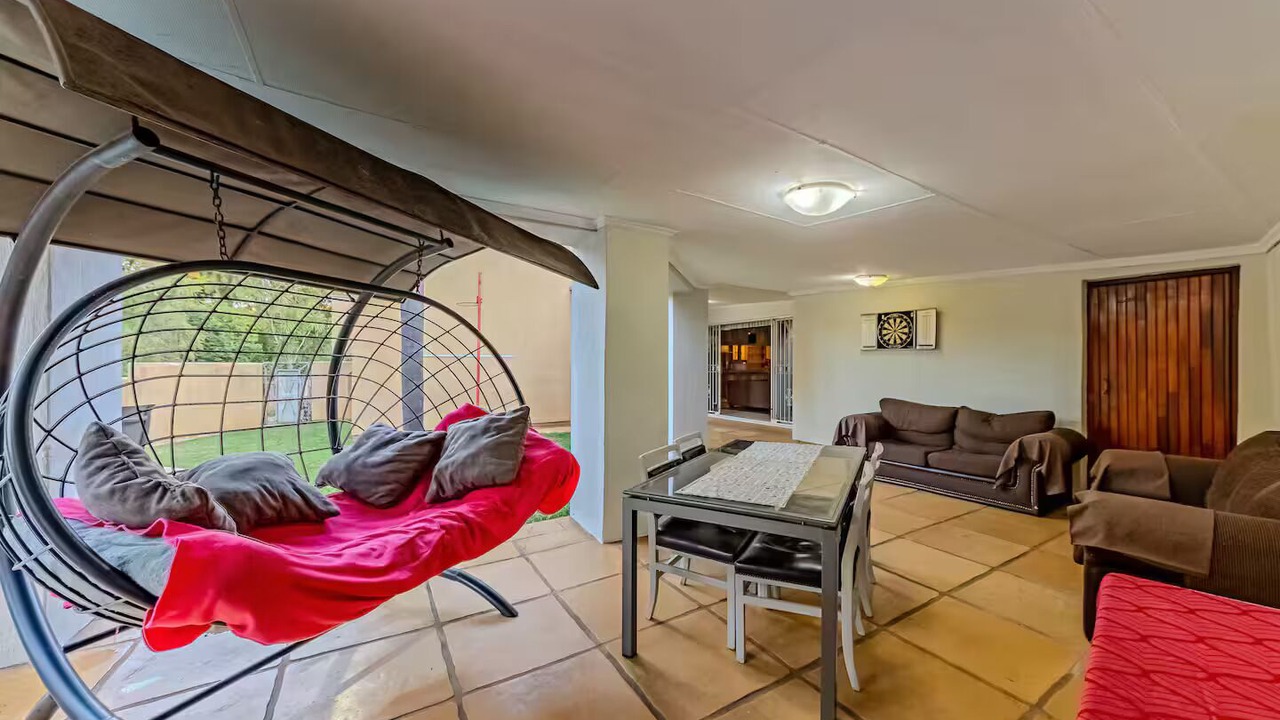 Photo of Livingroom in Greater Johannesburg Metropolitan Area
