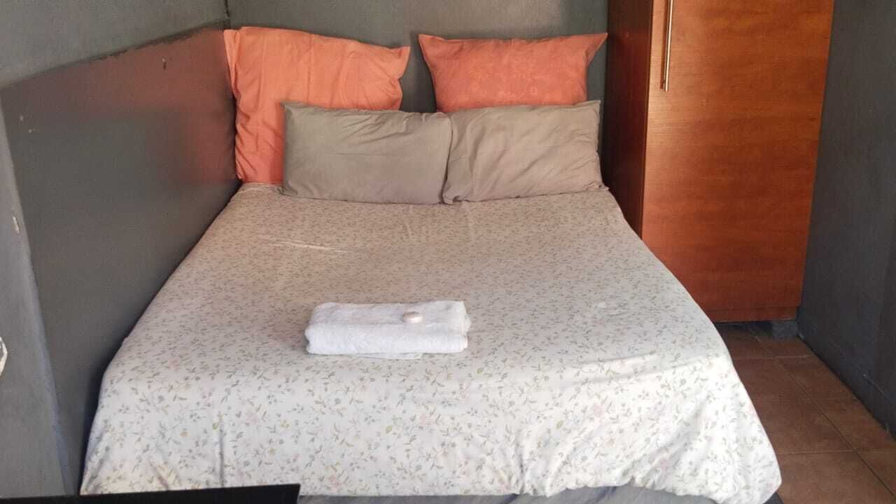 Photo of Bedroom in Downtown Johannesburg
