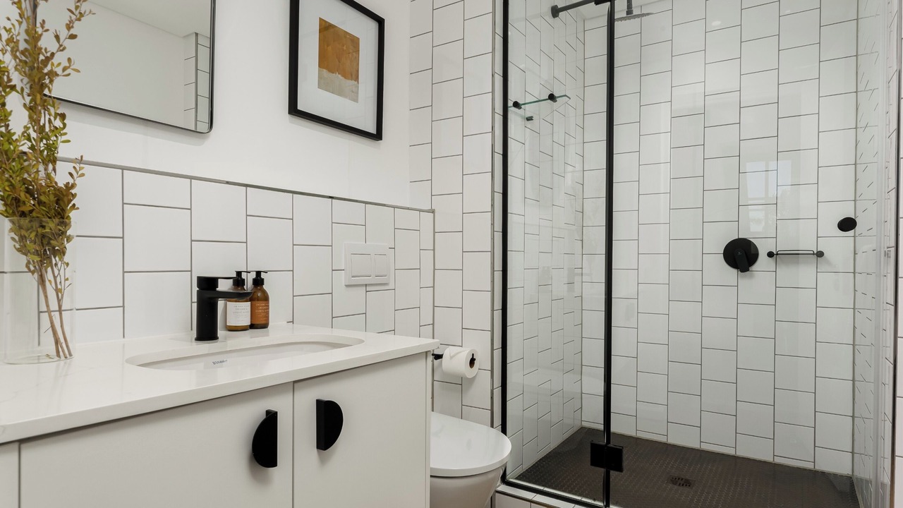 Photo of Bathroom in Flora Park