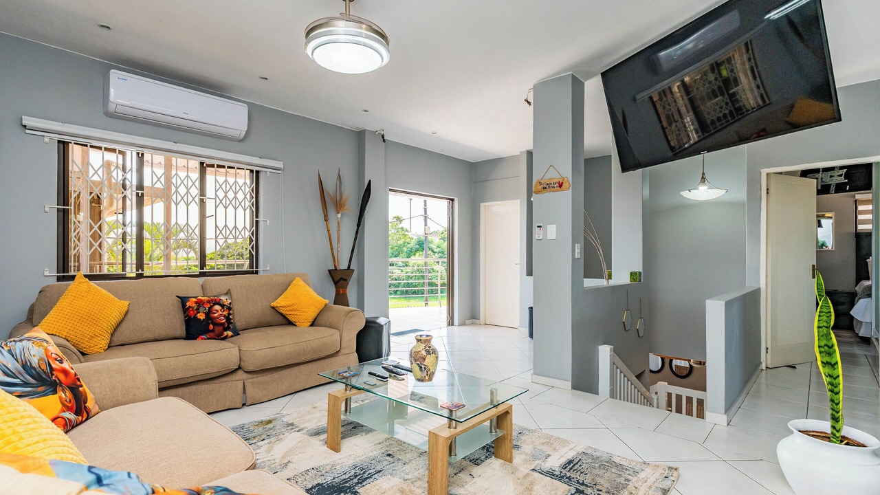 Photo of Livingroom in Durban North