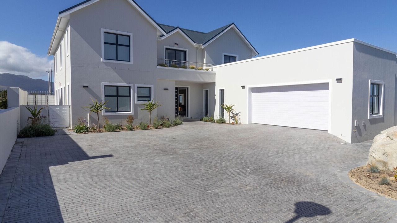 Photo of Outdoor in Westcliff