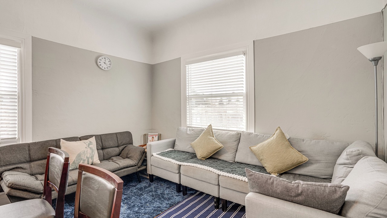 Photo of Livingroom in Alameda
