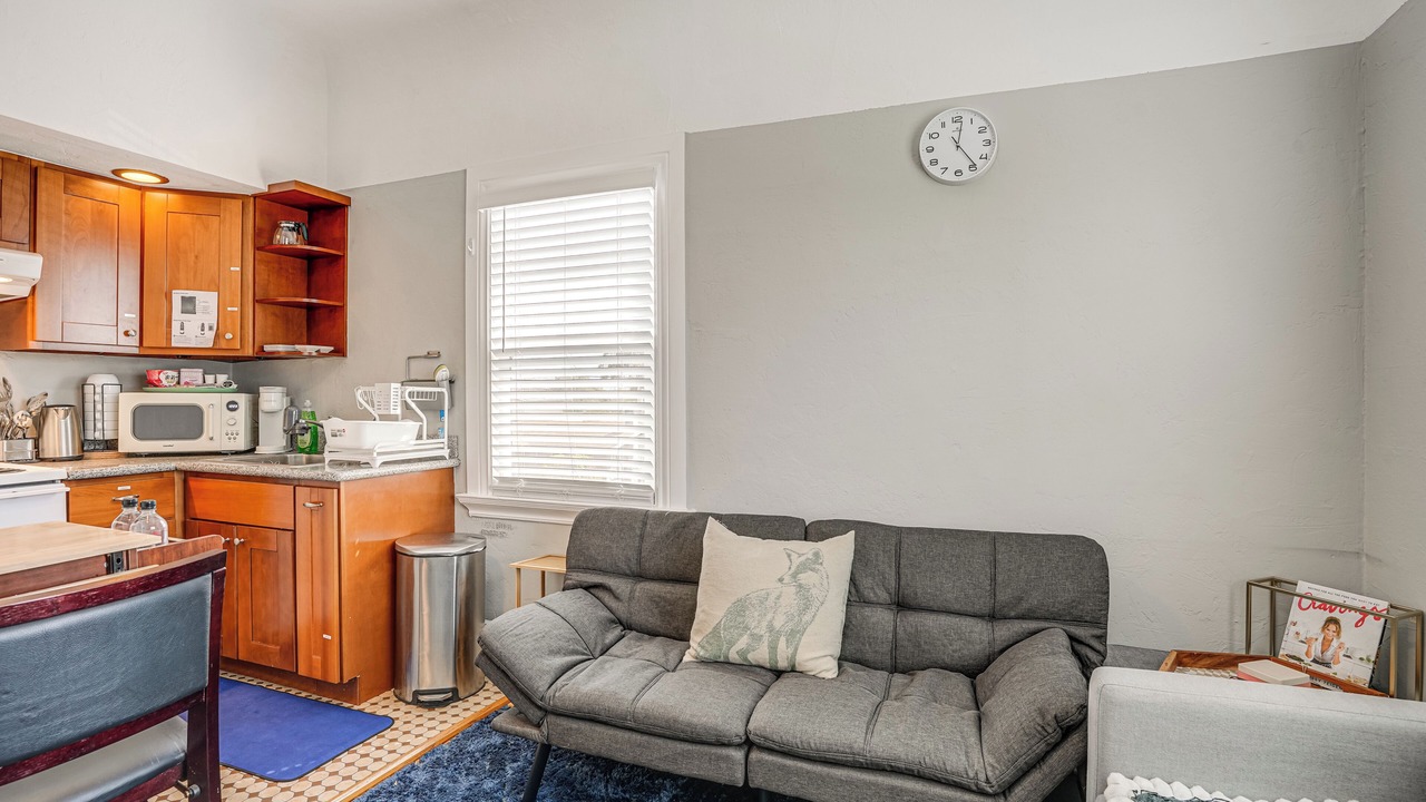 Photo of Livingroom in Alameda