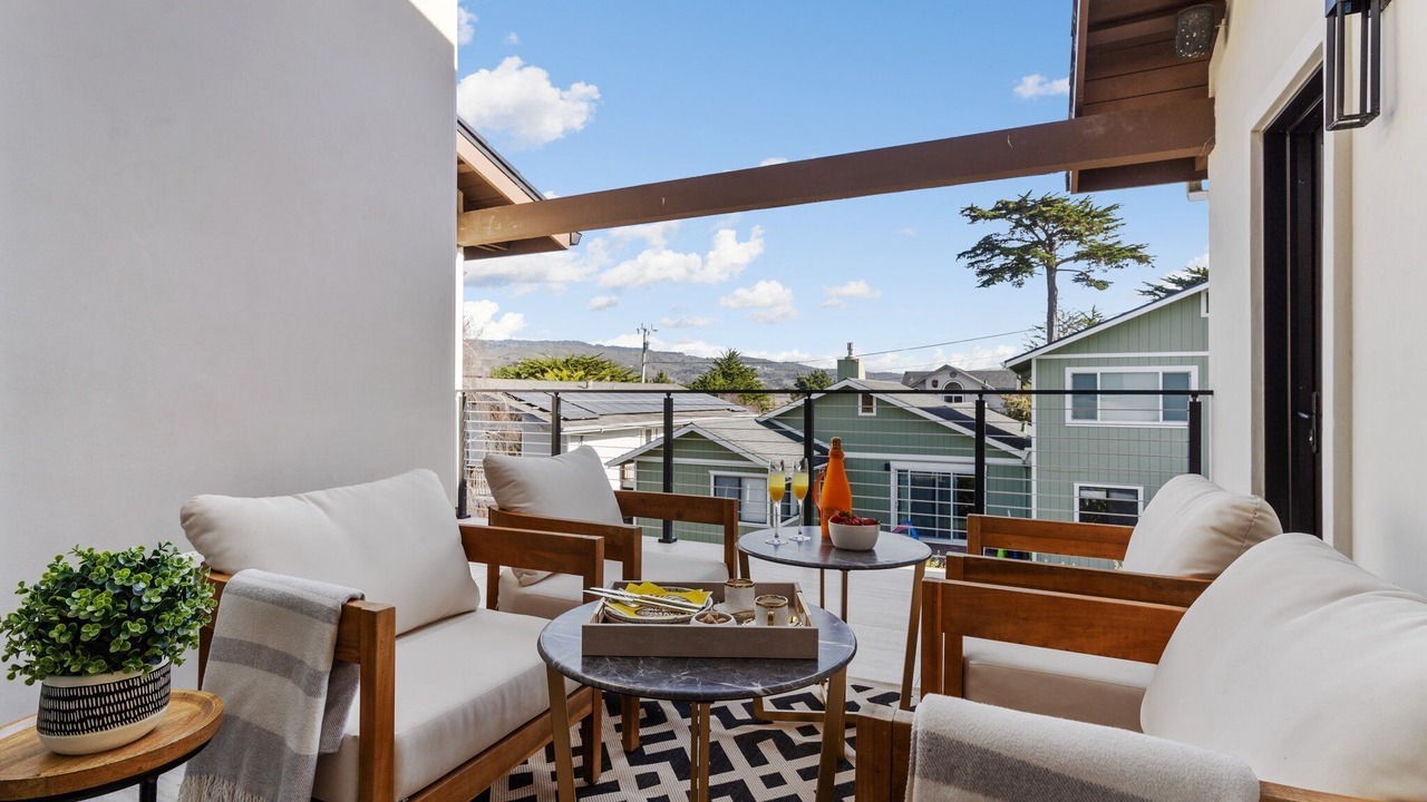Photo of Patio Balcony in Moss Beach