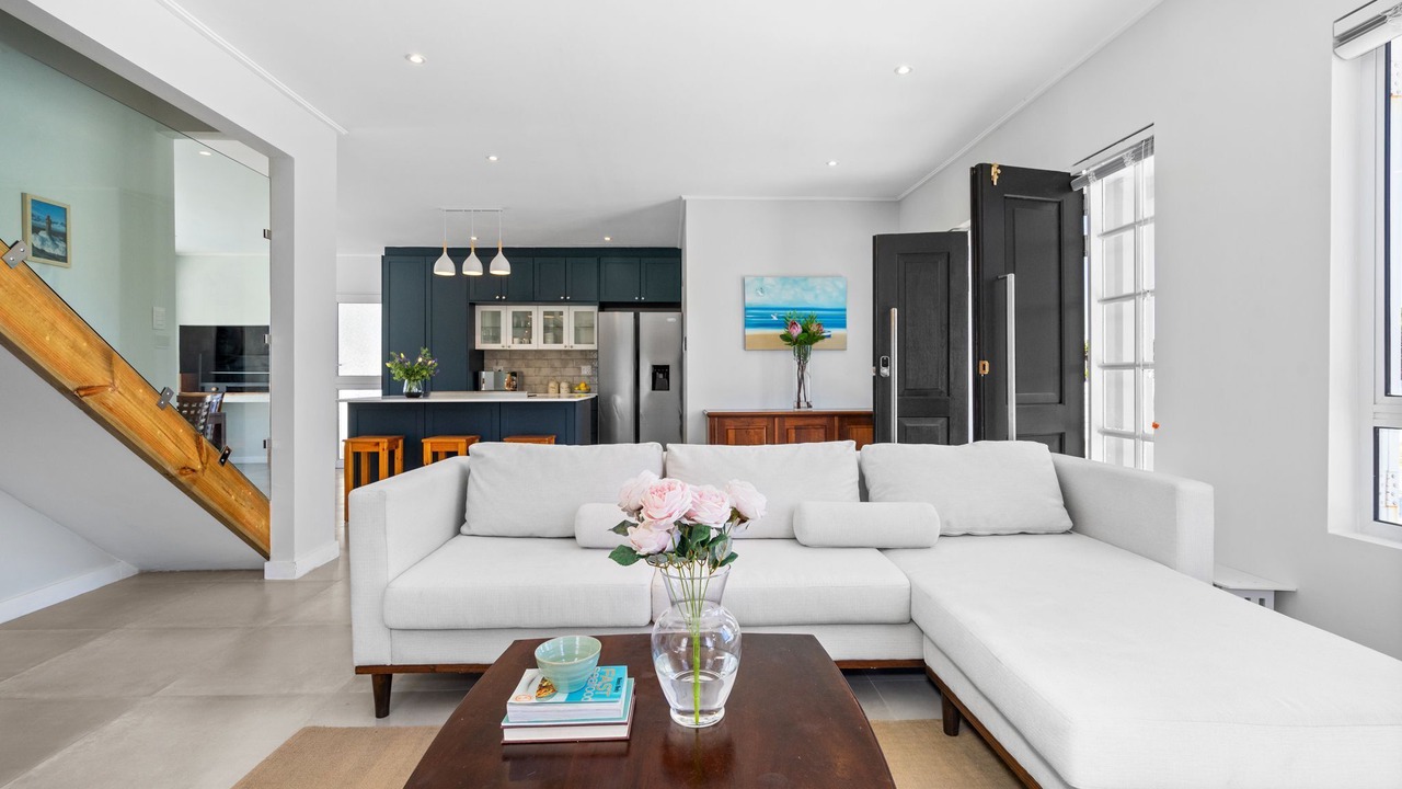Photo of Livingroom in Betty's Bay