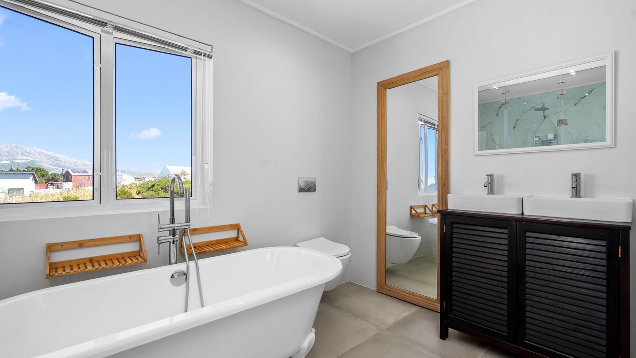 Photo of Bathroom in Betty's Bay